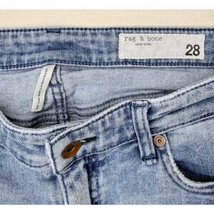 Rag & Bone Dre Low Rise Slim Boyfriend Jeans
Size 28